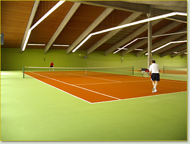 tennishalle_aussen.jpg